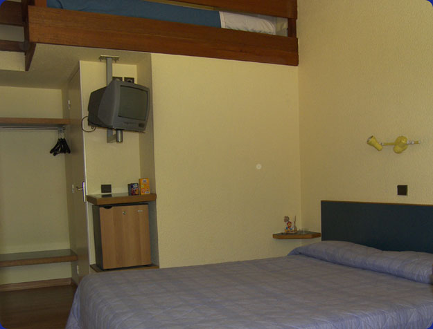 Habitación « Belvédère » con cama de 160cm Habitación « Belvédère » con cama de 160cm